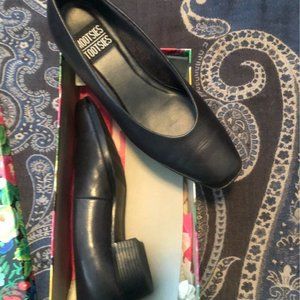 Mootsie’s Tootsie’s Navy Heel